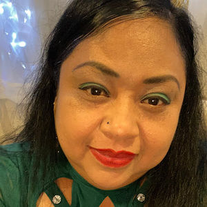 Meet your Posher, Mireya